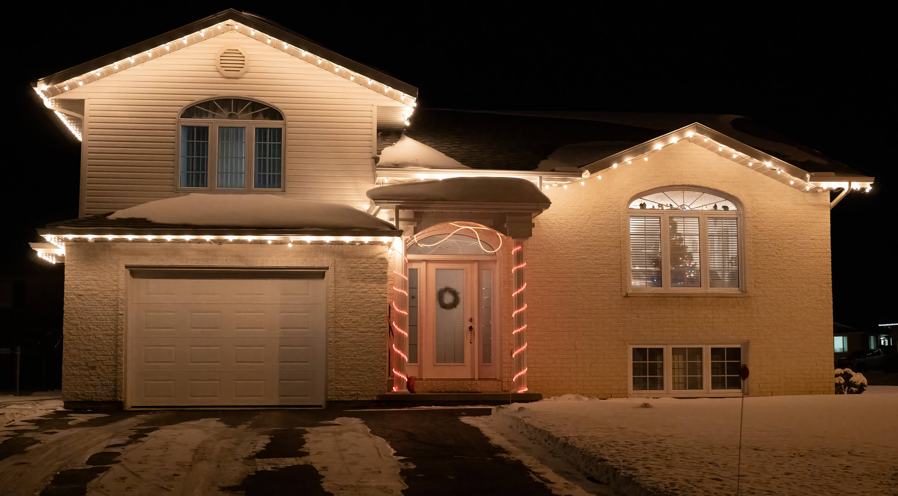 Christmas lights installation in Mississauga